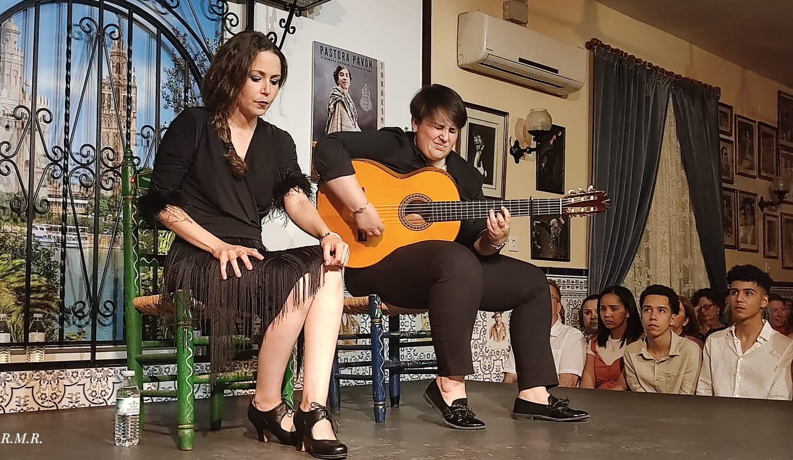 Cartel o imagen de Recital Flamenco · Acompañando el cante de Amparo Ramos